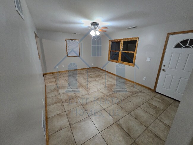 Foto del edificio - 7537 Birch Ave