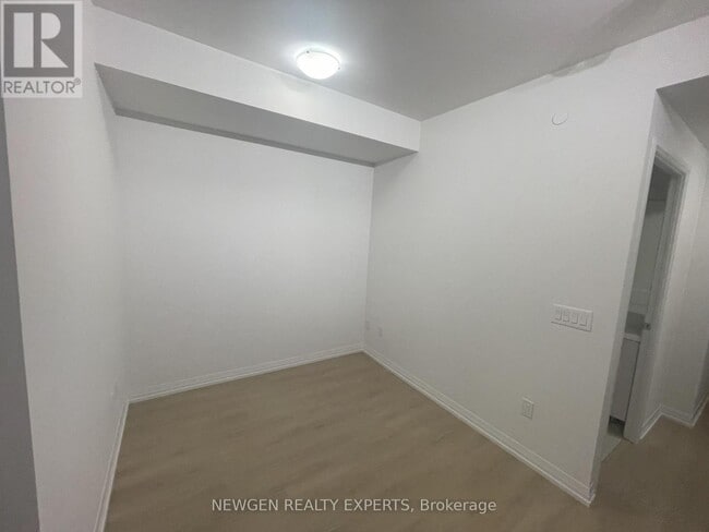 Photo du bâtiment - 28 Widmer St