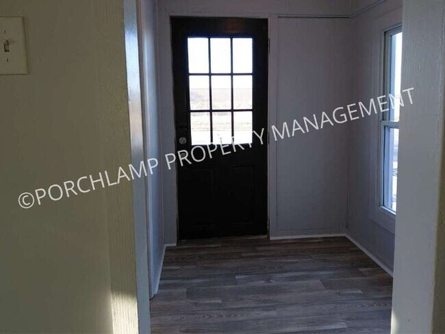 Foto del edificio - 403 E Broadway Ave