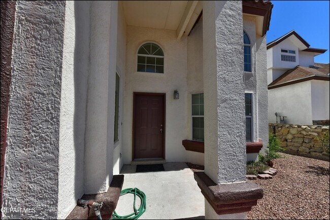Foto del edificio - 253 Summerbrooke Ct