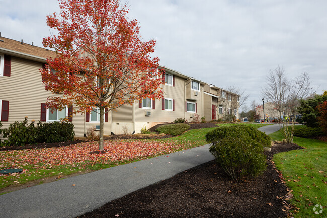 Building Photo - Applewood Acres