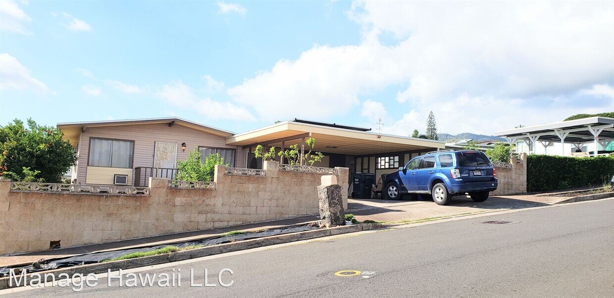 3 br, 2 bath House 92742 Nohopono Street House for Rent in Kapolei