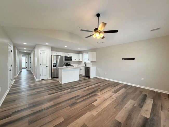 Building Photo - 7020 Caravan Dr