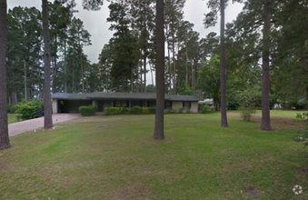 Building Photo - 6227 Southcrest Dr