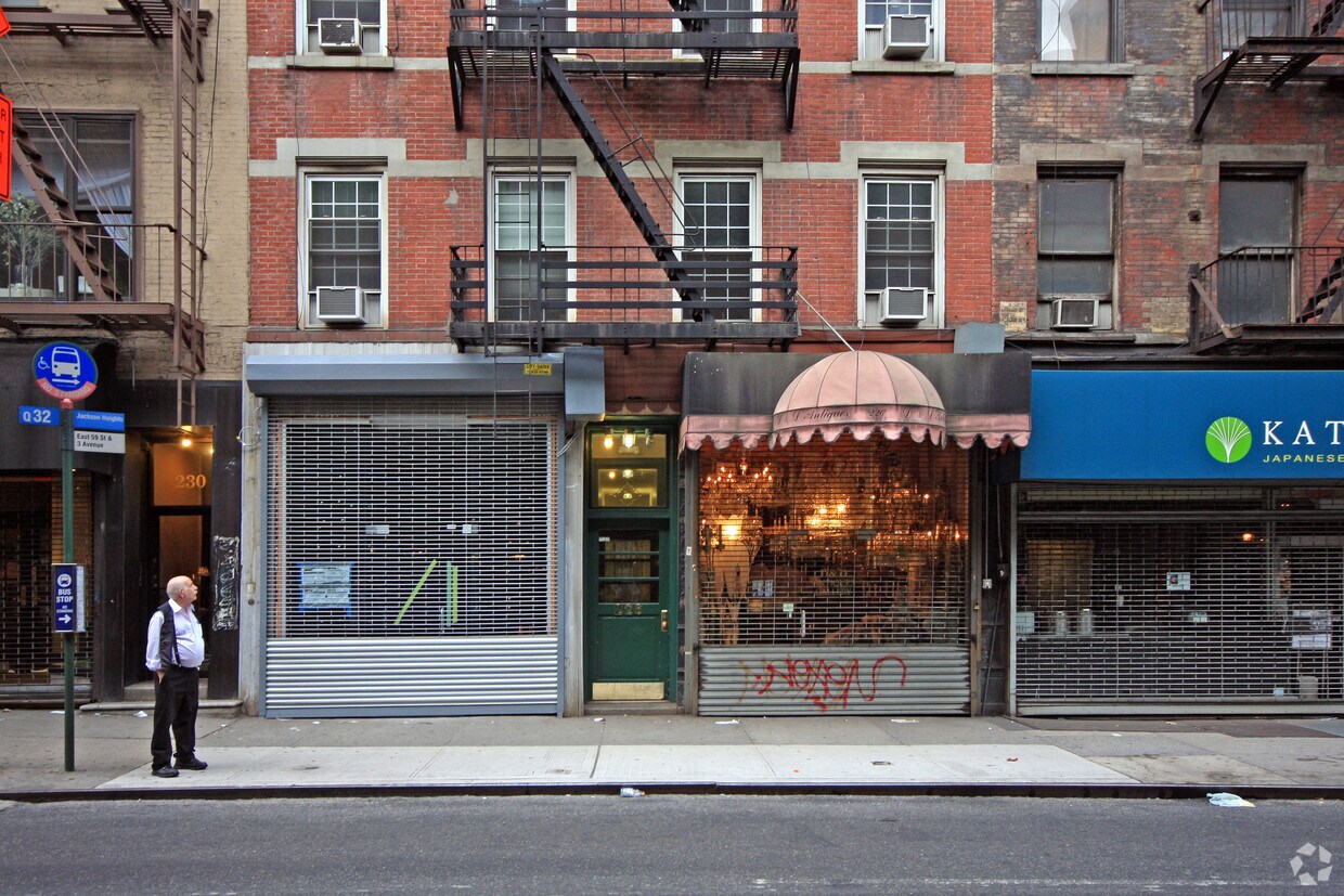 Primary Photo - 226-228 E 59th St