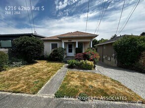 Building Photo - 4216 42nd Ave S