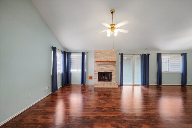 Foto del edificio - 17206 Park Lodge Dr