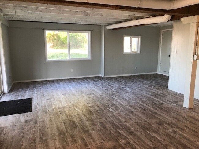 Building Photo - 3088 Felder
