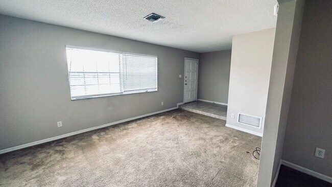 Foto del edificio - 2317 Conifer Ave