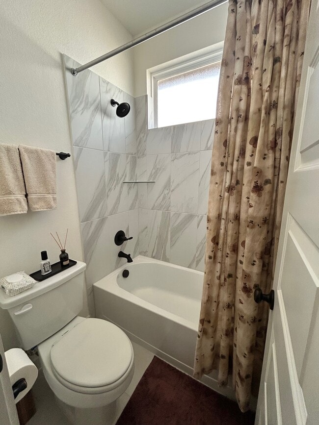 Foto del edificio - 2113 Western Vw Dr