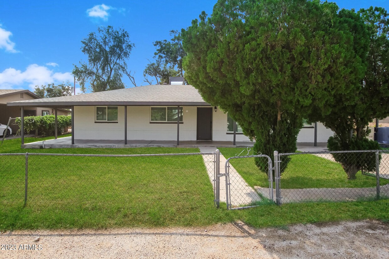 Primary Photo - 310 4th Ave W