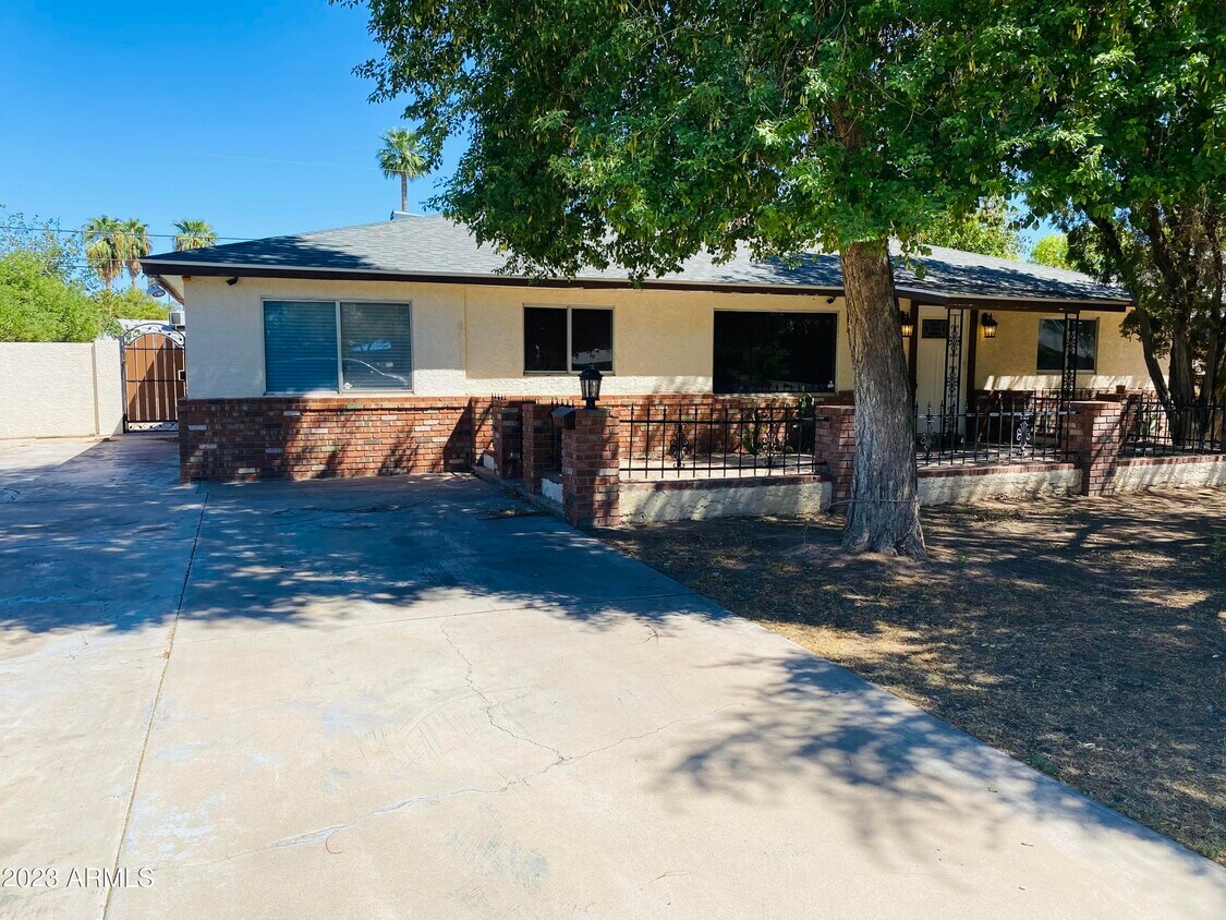 Foto principal - 1418 E Williams St
