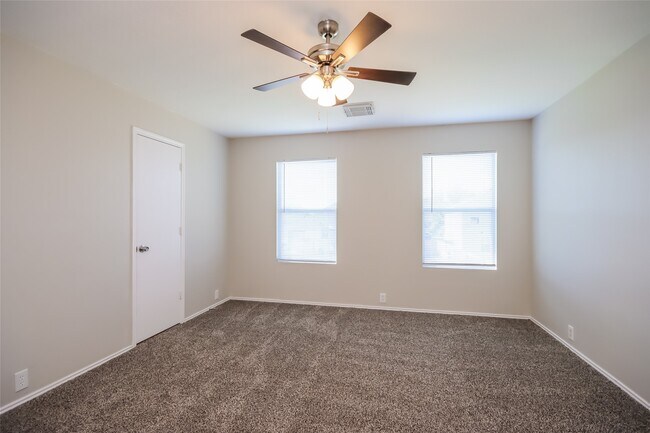 Foto del edificio - 819 Grand Plains Dr