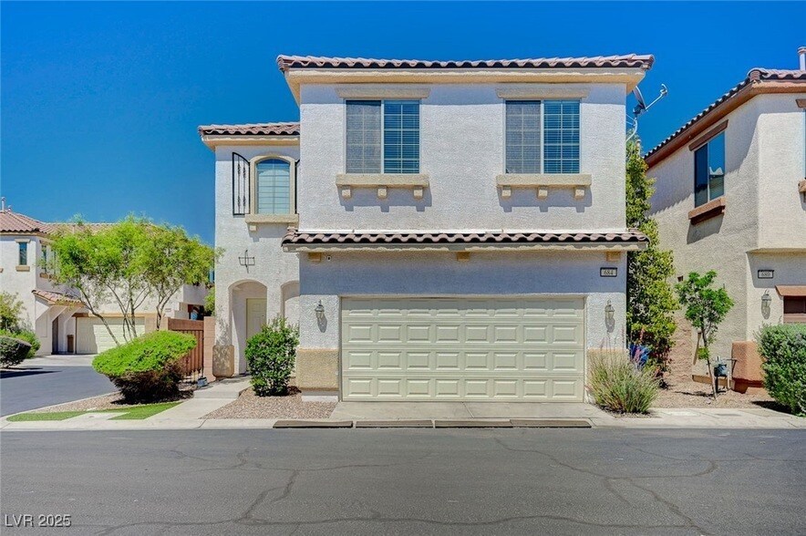 Foto principal - 684 Sumatra Pl