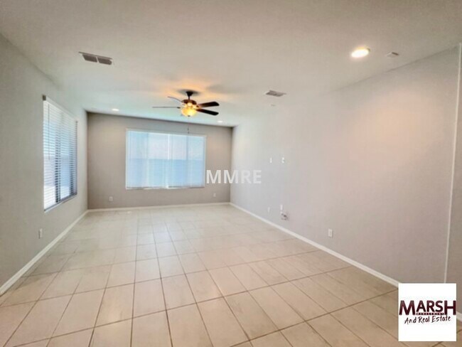 Building Photo - Nice 4 bedroom home with bonus room in gat...