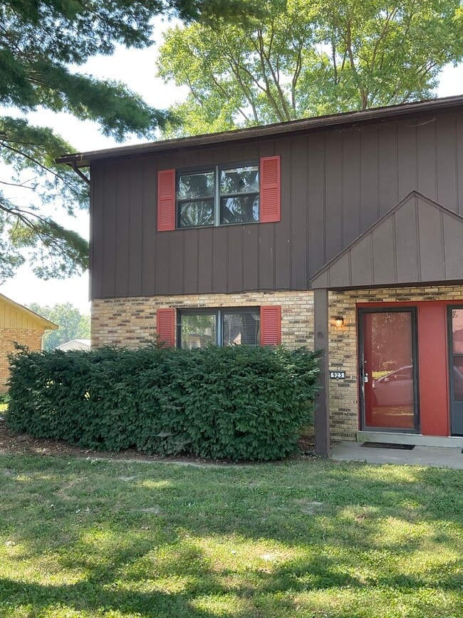 Building Photo - 923 Belle Valley Dr