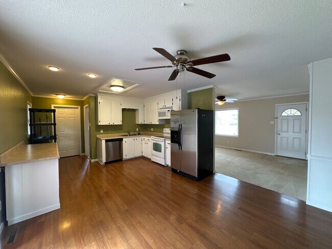 Foto del edificio - 206 Muriel Hooks Drive, Goldsboro, NC 27530