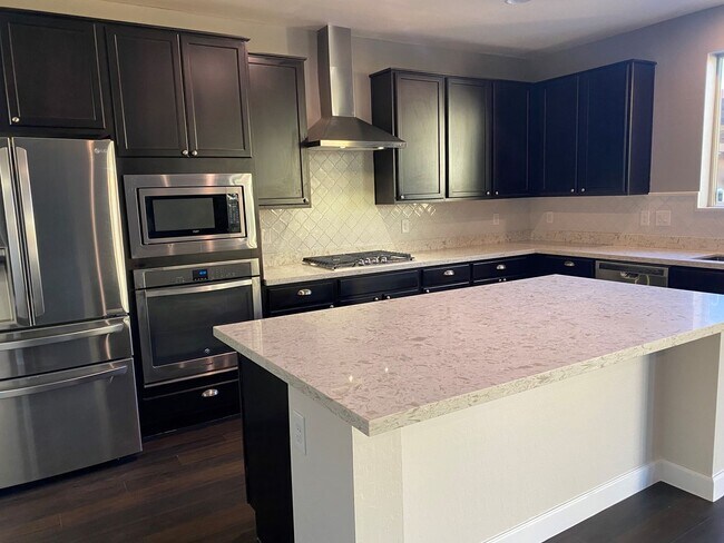 Building Photo - Sky Canyon Oasis