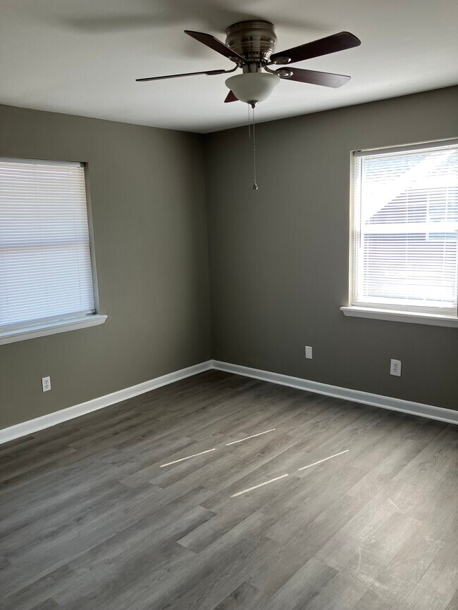 Foto del edificio - 625 3rd Ave NE
