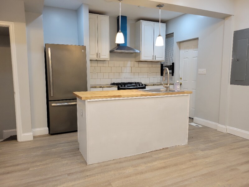 Foto principal - 5225 Linden Heights Ave
