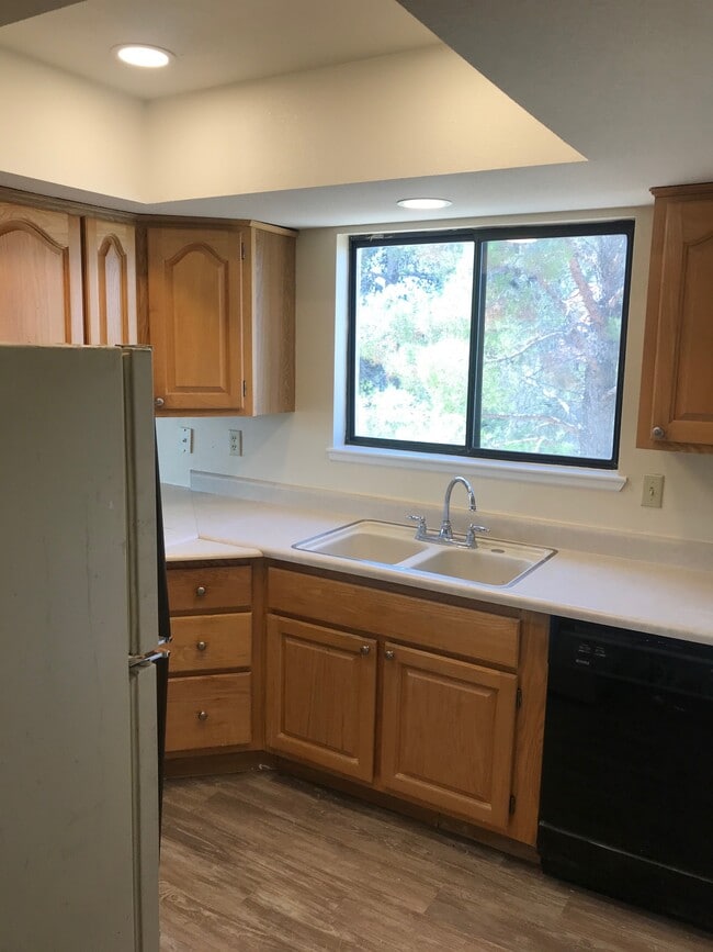 Foto del edificio - 1326 Georgia Ave