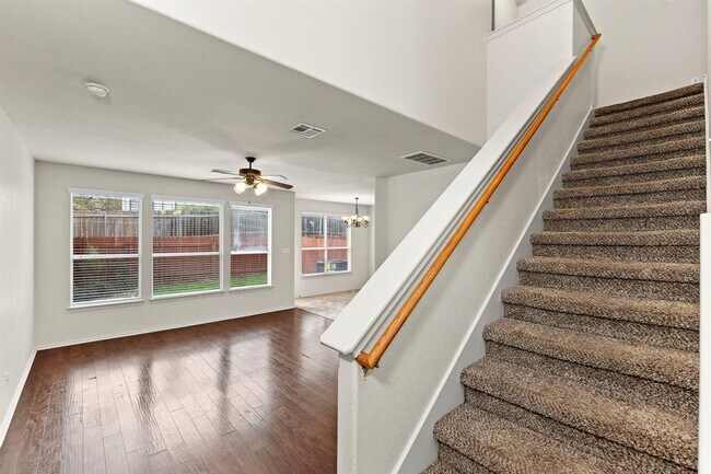 Foto del edificio - 2410 Great Oaks Dr