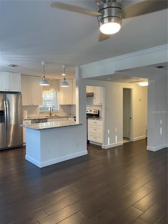 Foto del edificio - 918 Golfview St