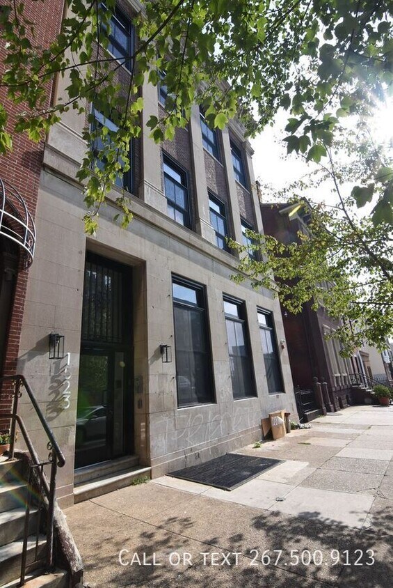 Foto del edificio - 1523 W Girard Ave