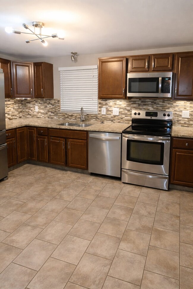 Photo - 1260 Komura Ct House