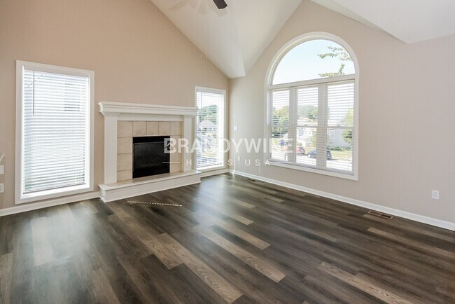 Building Photo - 8737 N Arcola Ct