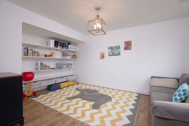 Foto del edificio - 3541 Bellflower Ln