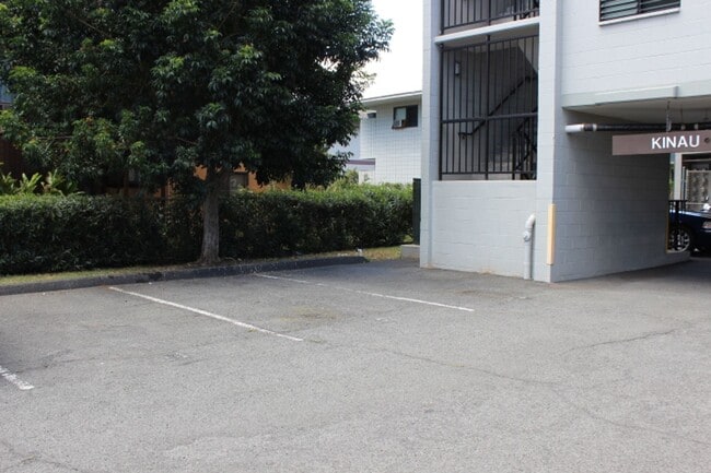 Building Photo - FOR RENT-1314 Kinau ST #204