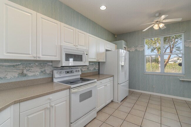 Building Photo - 4930 Oakleaf Ct