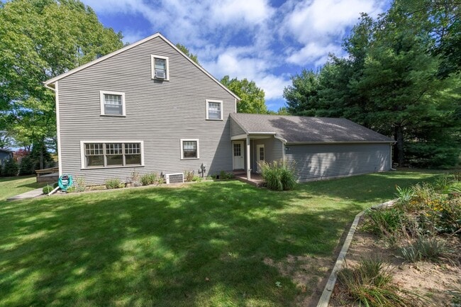 Building Photo - 4412 Drexel Pl