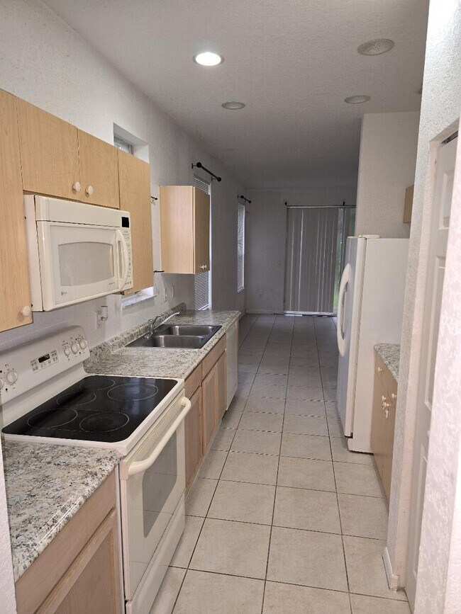 1223 Sweet Violet Ct, West Palm Beach, FL 33415 Townhome Rentals in