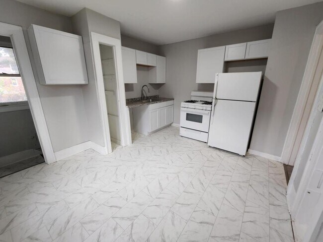 Foto del edificio - 5511 Somerset Ave