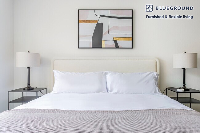 Foto del edificio - 10985 Bluffside Dr