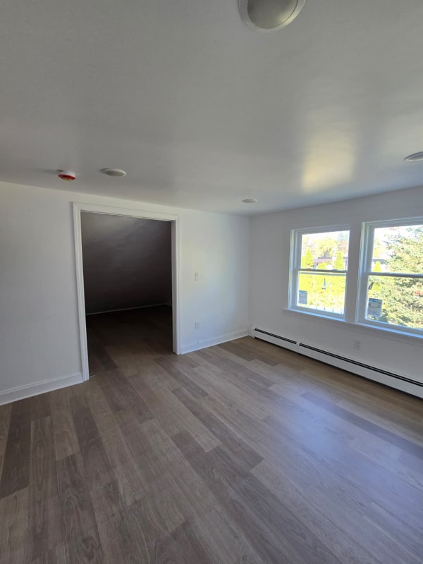 Building Photo - 159 Swan St