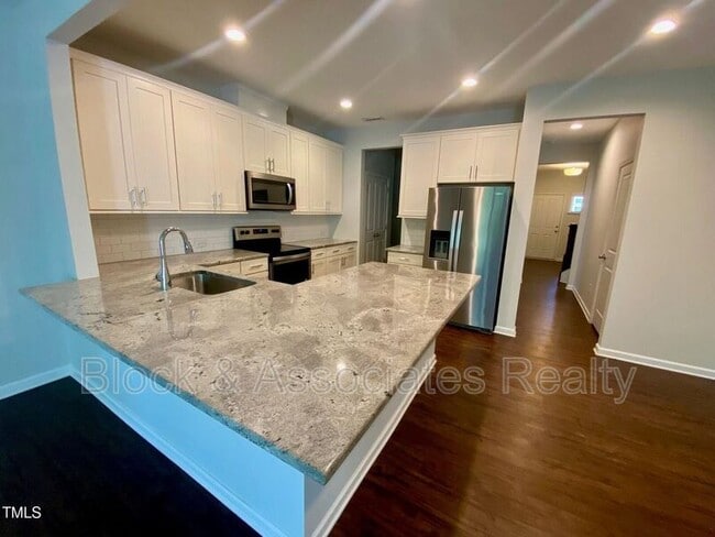 Building Photo - 1209 Fitchie Pl
