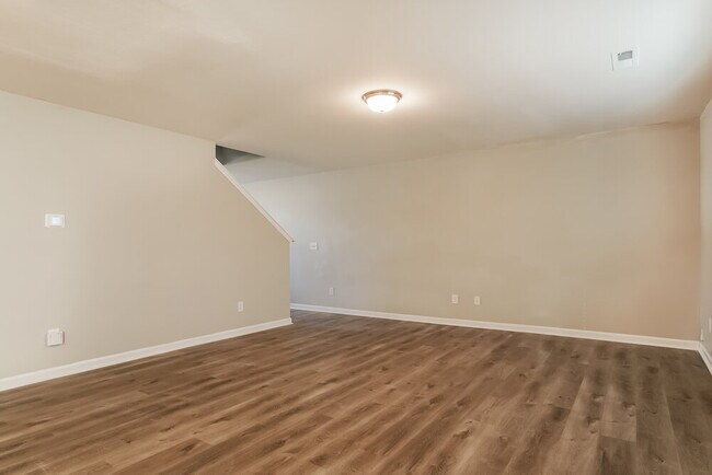 Building Photo - 1053 Rutledge Landing Dr