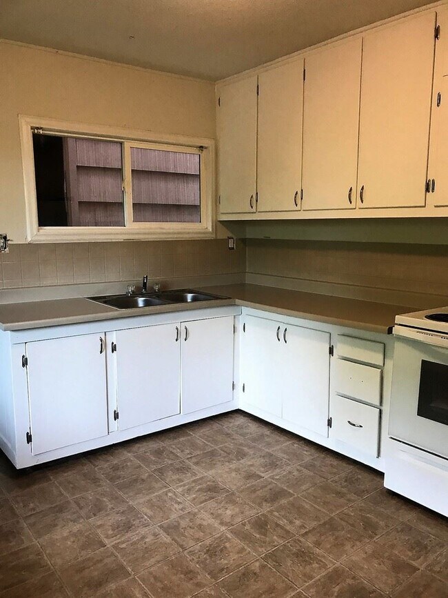 Foto del edificio - 1 br, 1 bath House - 1714 N Wycoff Ave Unit B