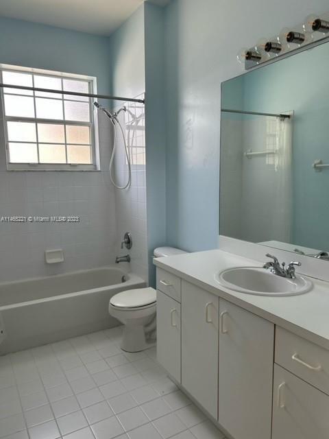Foto del edificio - 2480 E Aragon Blvd