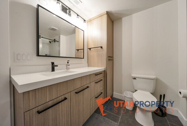 Foto del edificio - 5146 N Ravencrest Ln