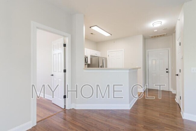 Foto del edificio - 6716 Mallard Park Dr
