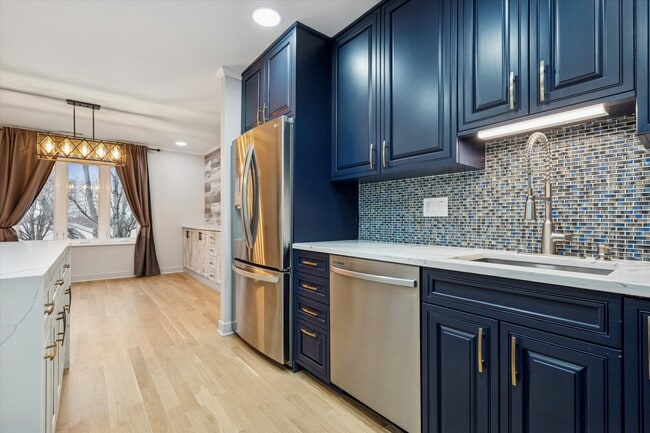 Building Photo - 42 Golf Club Dr