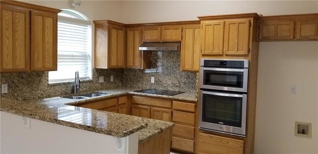 Building Photo - 2889 Inniswood Cir