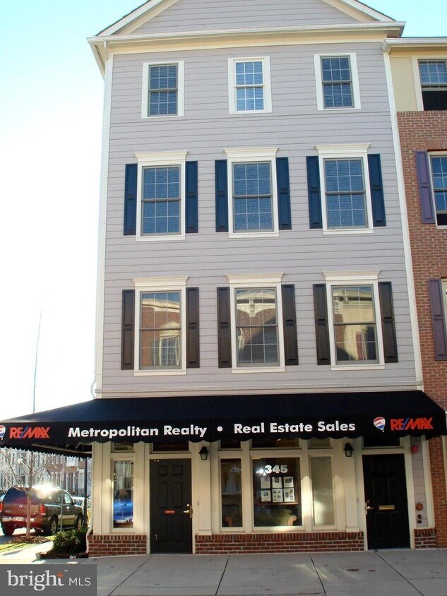 345 Main St, North Potomac, MD 20878 Townhome Rentals in North