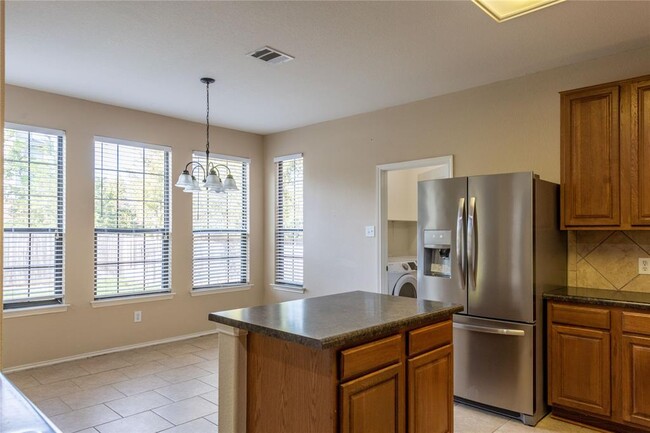 Building Photo - 2407 Hollis Ln