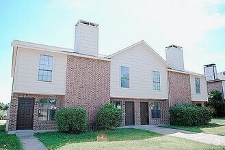 Building Photo - 2722 Wimbledon Ct