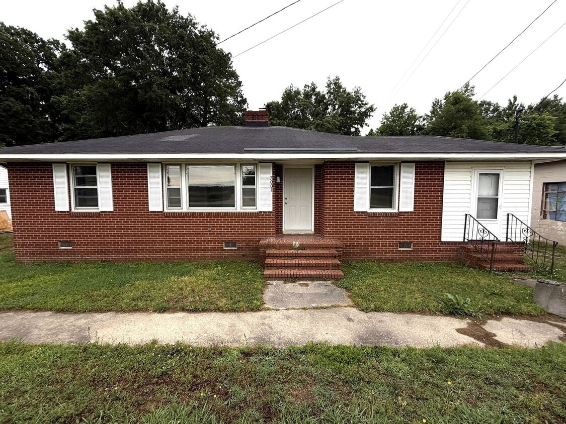 Primary Photo - 7003 West Mount Drive